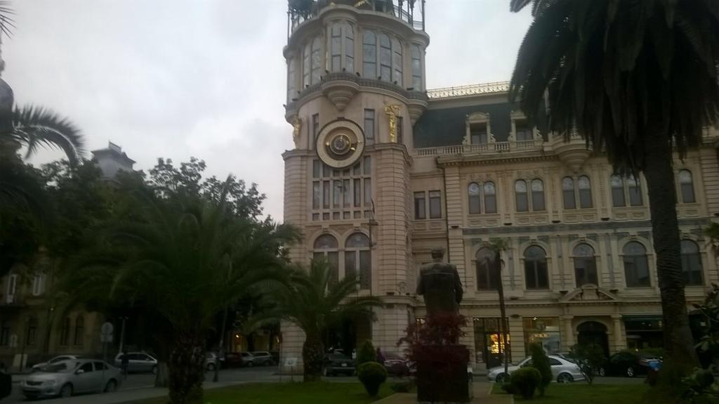 Oldbatumi Apartment Exteriör bild