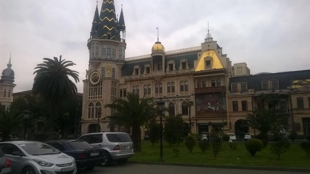 Oldbatumi Apartment Exteriör bild