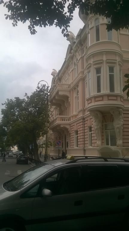 Oldbatumi Apartment Exteriör bild